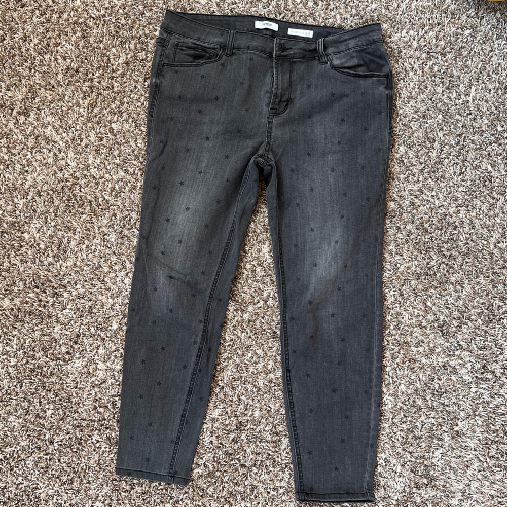 Skinny Jeans with Stars